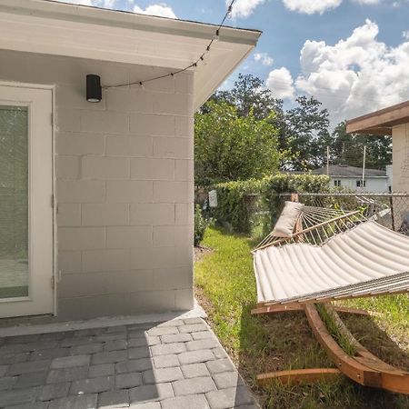 Luxury Tiny Home 2 Miles From Downtown Орландо Екстериор снимка