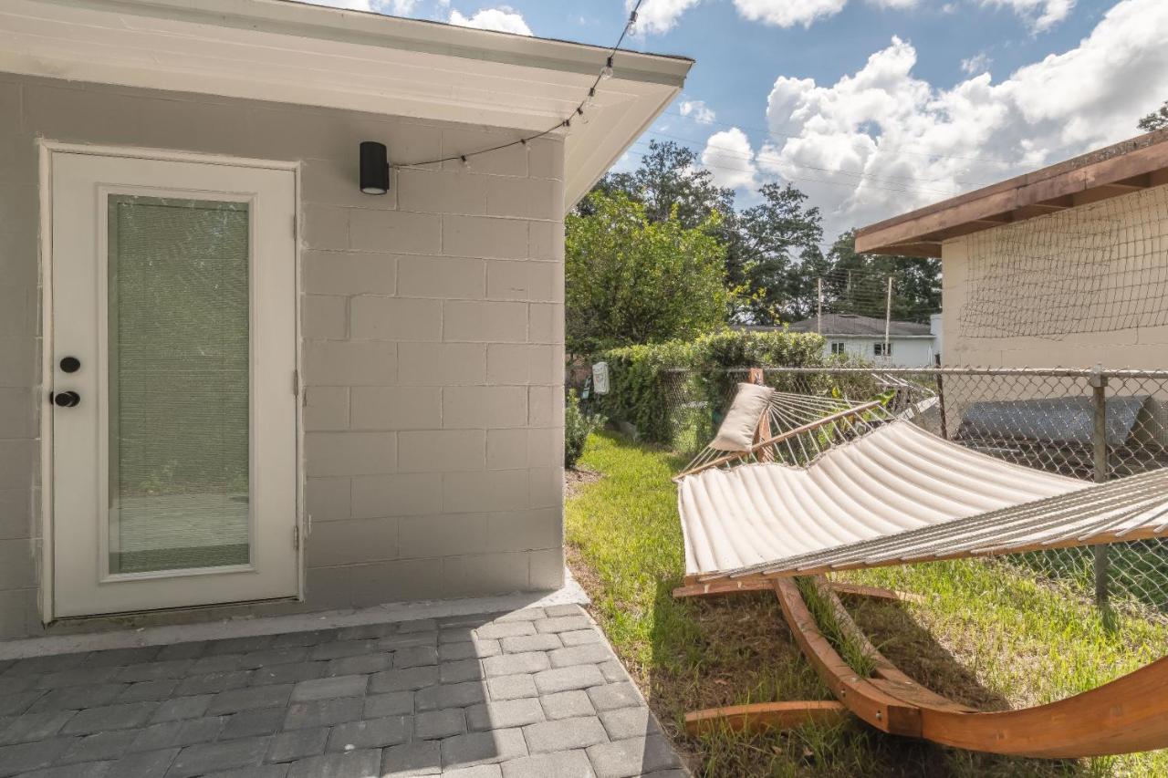 Luxury Tiny Home 2 Miles From Downtown Орландо Екстериор снимка