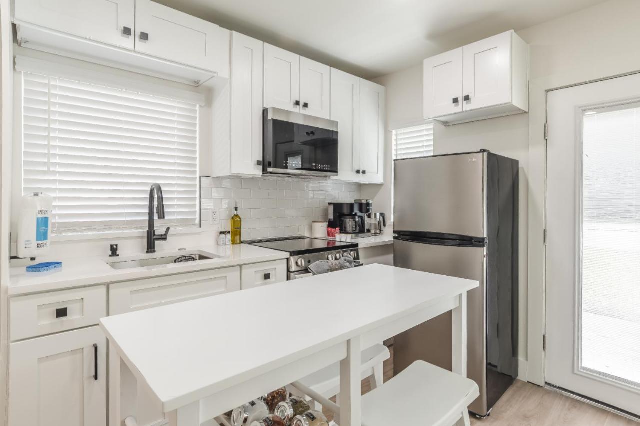 Luxury Tiny Home 2 Miles From Downtown Орландо Екстериор снимка