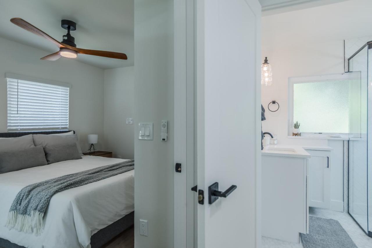 Luxury Tiny Home 2 Miles From Downtown Орландо Екстериор снимка