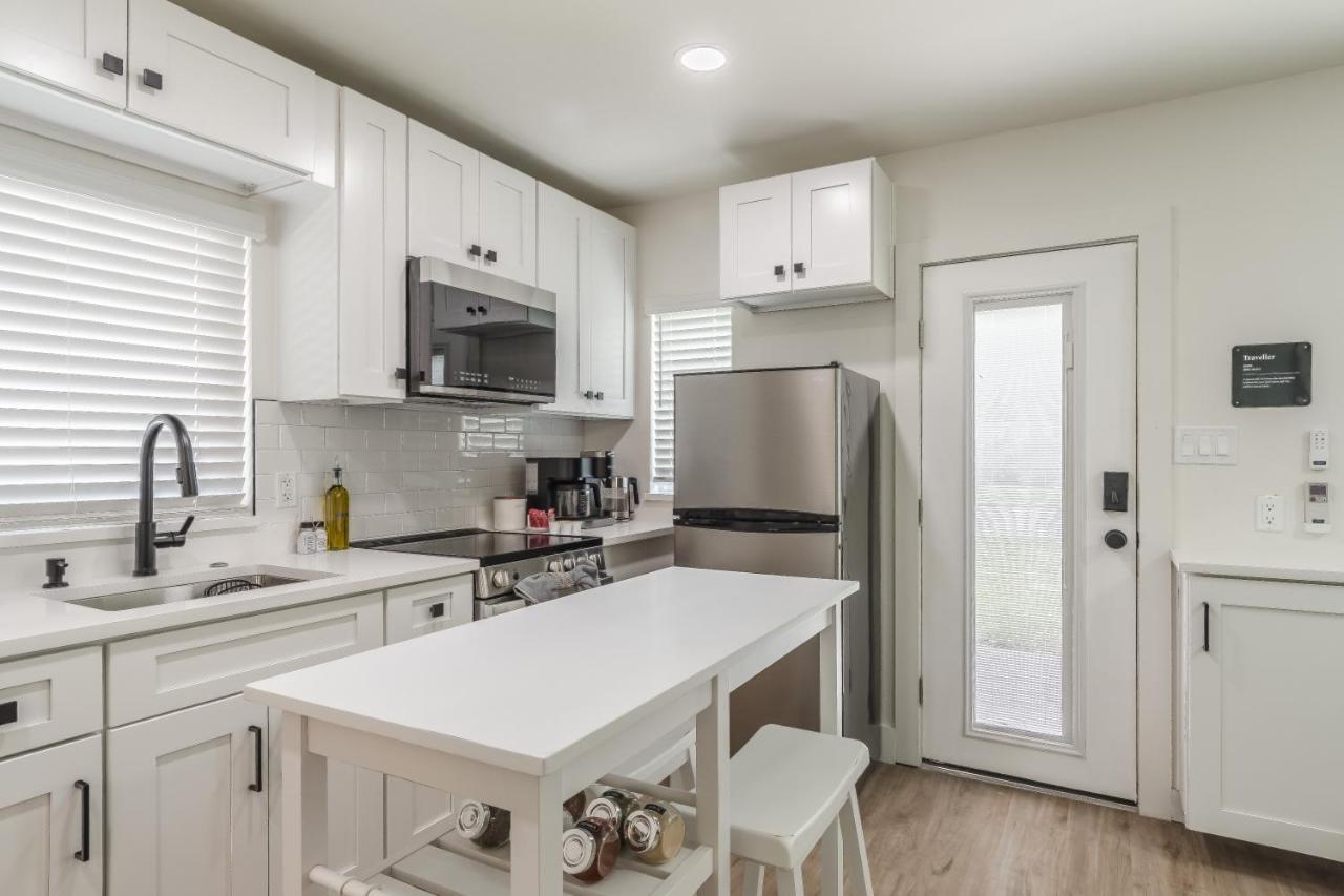 Luxury Tiny Home 2 Miles From Downtown Орландо Екстериор снимка